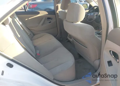 2007 Toyota Camry Le V6 z USA, uszkodzony, nr VIN 4T1BK46K87U519492